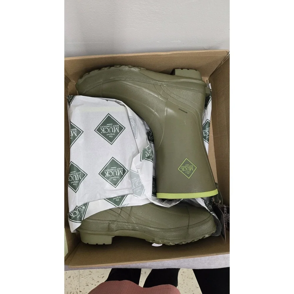 Muck Harvester Mid calf waterproof Boots. #wellingtons #rainyday #outdoors. size